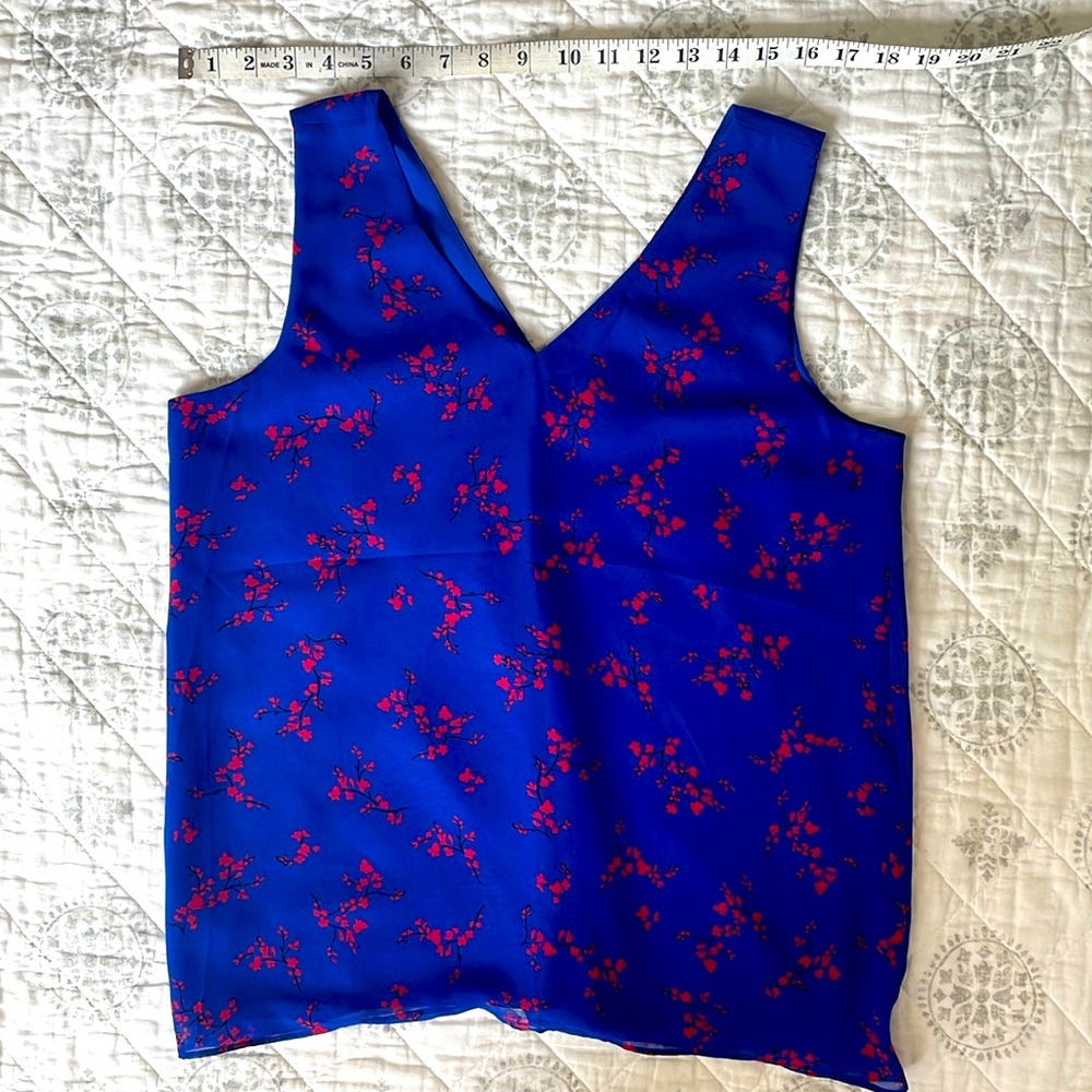 Ann Taylor Factory Blue and Red Floral Double V Shirt Small